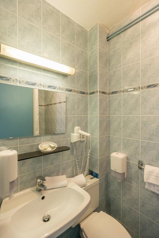 Hotellerie de la Cascade Saint-Genis-les-Ollières Extérieur photo