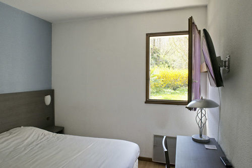 Hotellerie de la Cascade Saint-Genis-les-Ollières Extérieur photo